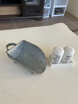 Salt And Pepper Shakers And Kitchen Decor Scoop