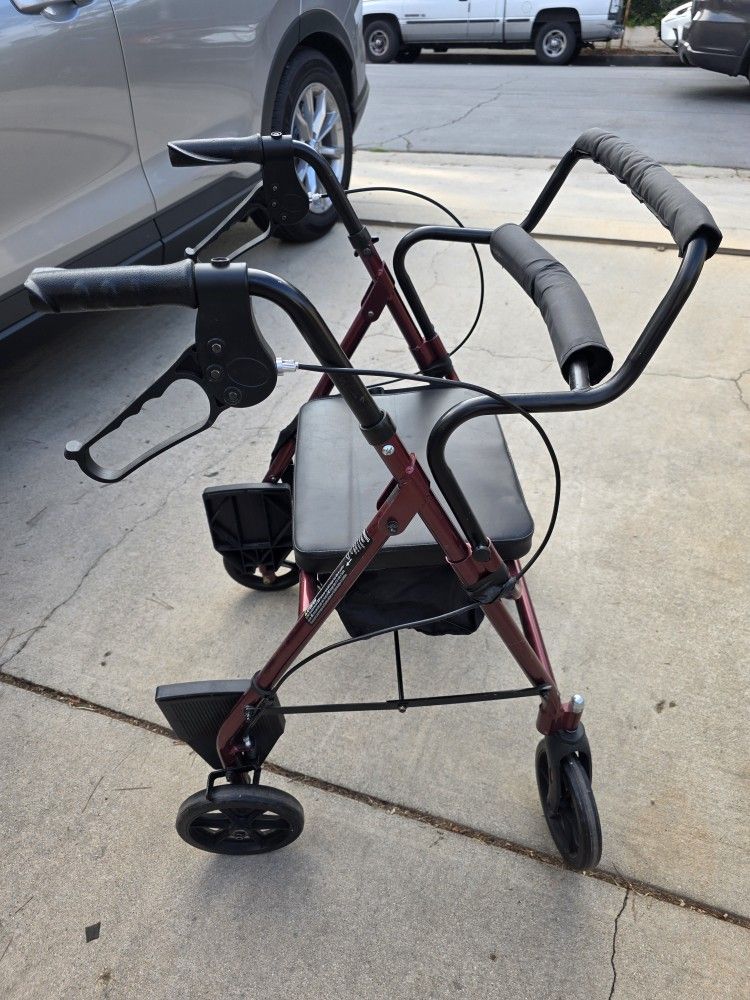 Sitting Walker with Footrest