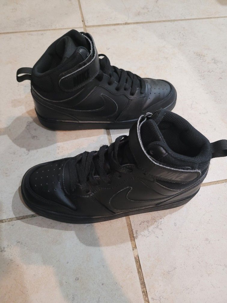 5.5y Nike Big Kid Mids