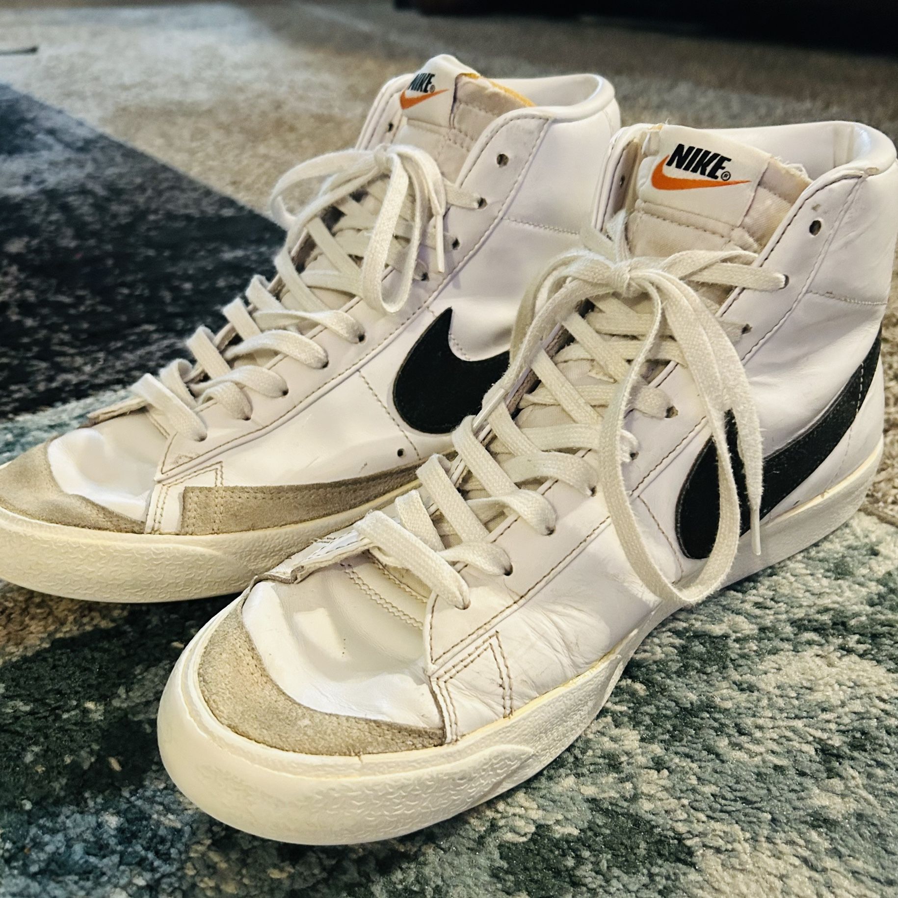 Mens Nike Vintage 77 Mid 