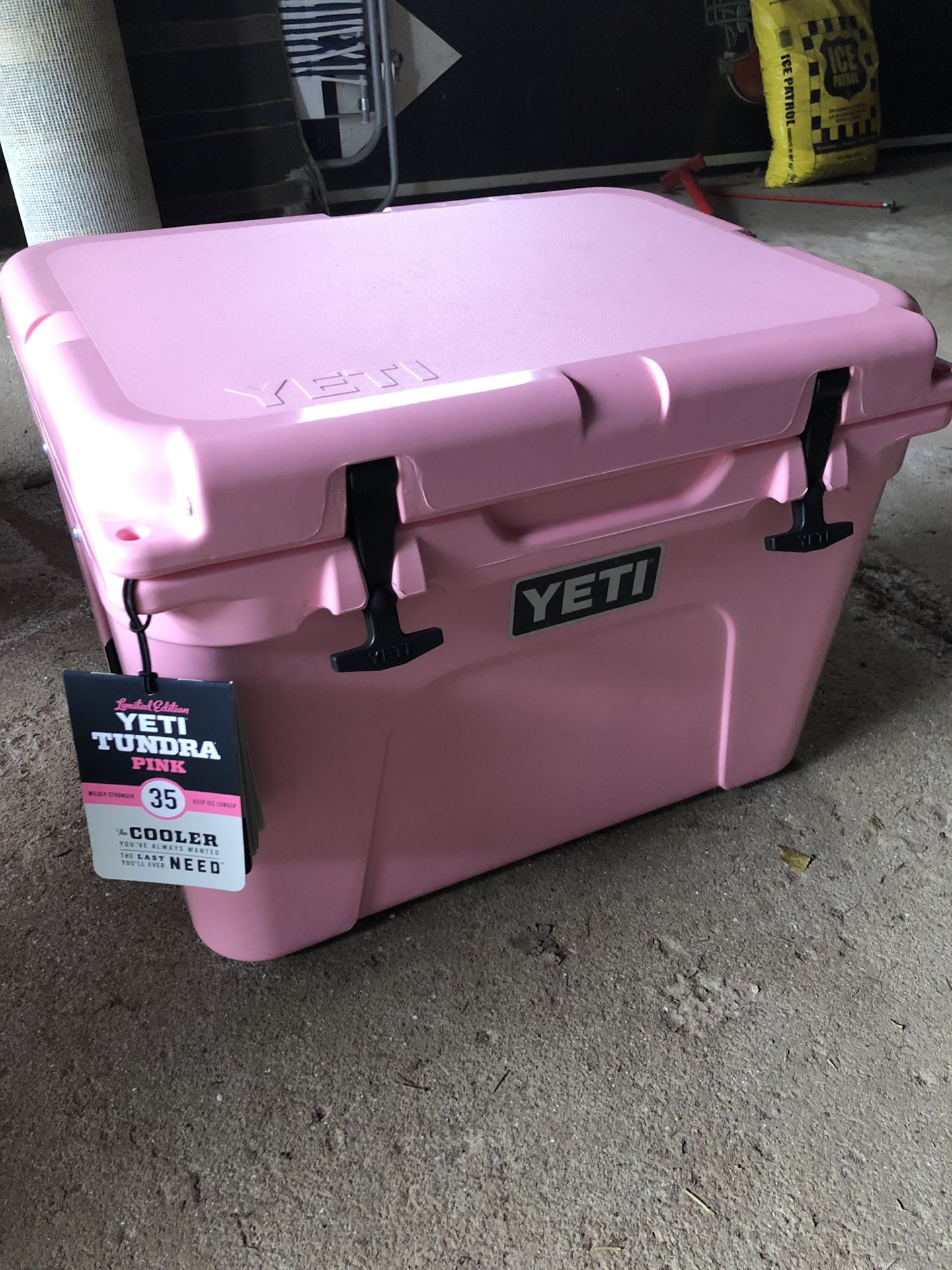 Pink yeti cooler - 35 quart
