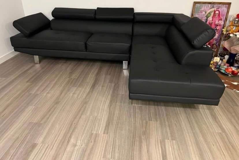 New Black Sectional Couch ! Free Delivery 🚚! Financing Available!