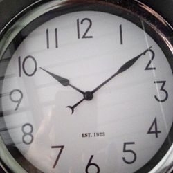 New Hanging Wall Clock $9