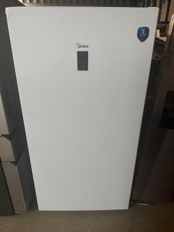 Upright Freezer Midea 13.8 Cu Ft