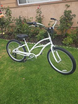 Women's  Electra  Cruiser 7 ,26  Inch 7 Speed