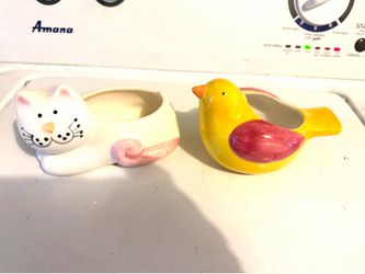 Two vintage ceramic sponge scouring pad holders