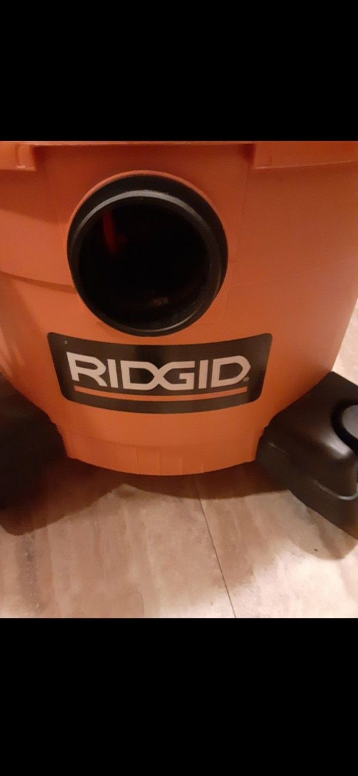 Ridgid shop vac, wet and dry, 6 gallon