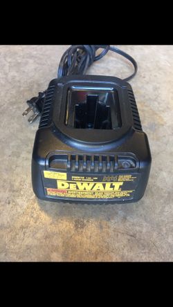 DeWALT 18v CHARGER