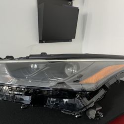 TOYOTA HIGHLANDER HEADLIGHT RIGHT 2021 2022 2023 2024 81110-0E470 LED OEM