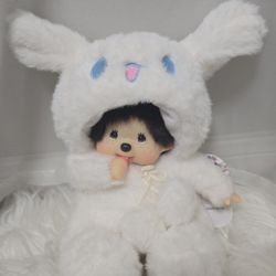 Bebichhichi plush doll dressed in a plush white Cinnamoroll costume, a collaboration between Sekiguchi and Sanrio. 