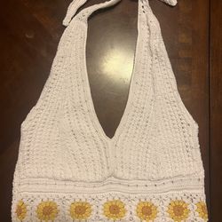 Hollister Flower Crochet Knit Cropped Halter , Large size 🌼