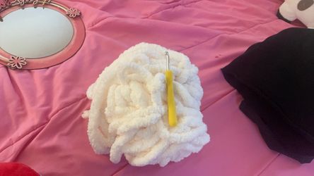 Crochet yarn white