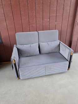 🛋️ 54" Gray Pull-Out Couch / Sofa Bed

$150

Clovis, CA

Comfortable gray pull-out couch in good condition