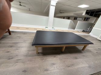 Massage Bed/Table