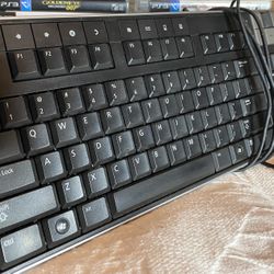 DELL Professional Wired Keyboard With Multimedia Buttons 