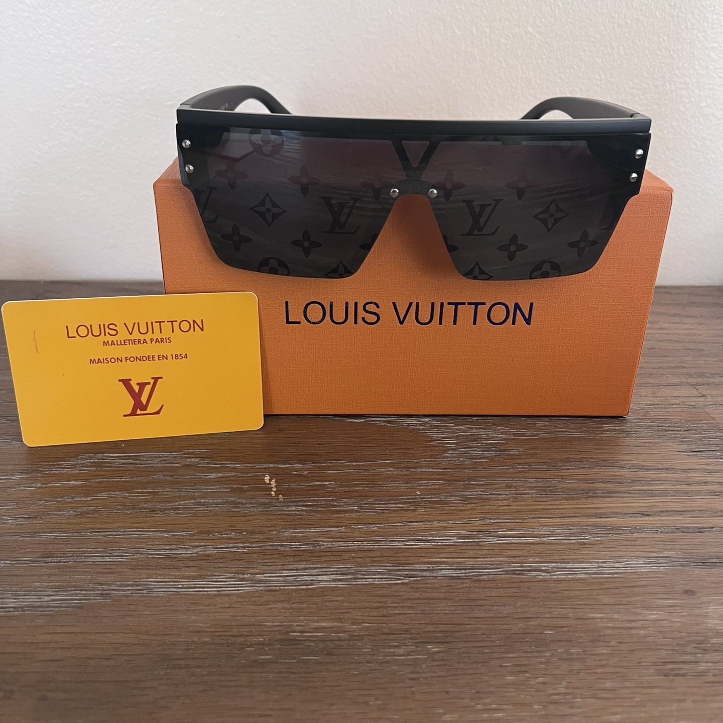 Black Louis Vuitton Sunglasses (Waimea LV Print)