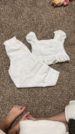 Girl’s Size 7 Outfit 