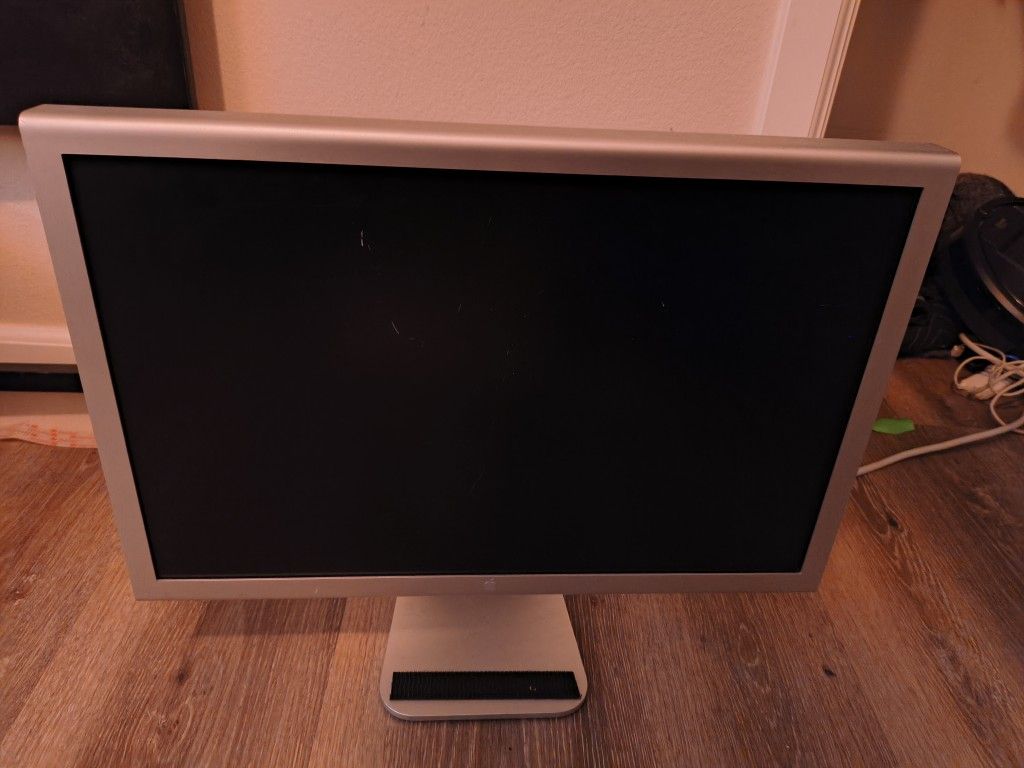 23 Inch Apple Monitor