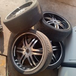 22" Strada 5 Lug Universal Rims 
