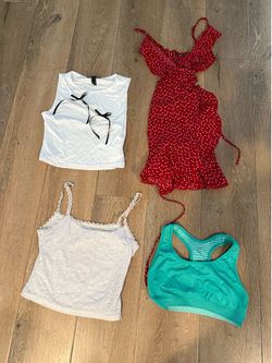 4 clothes ( size M)