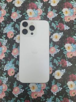 iPhone 15 Pro Max 6.7" (Unlocked) 256GB White Titanium Premium condition - 6 month warranty included!