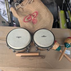 CP221 Tunable Bongos With Bag and maracas