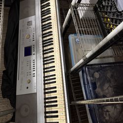 Real Keys Piano W/peatal