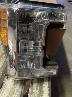 PRICE DROP!!! FORD F250 Passenger OEM Side Headlamp