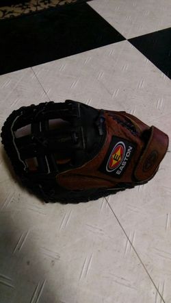 Easton Softball Catcher's Glove Mitt