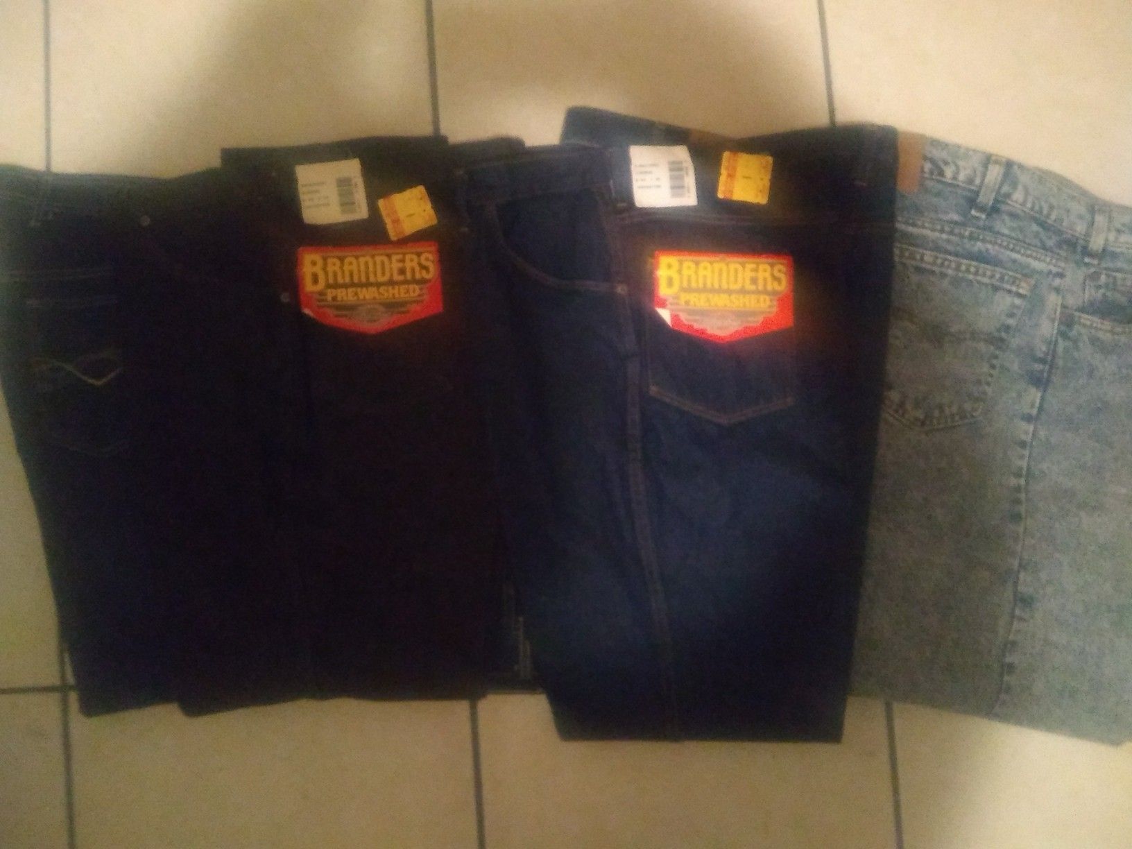 Pantalones Levis, Lee,Branders,talla42x30 $10 each cada uno