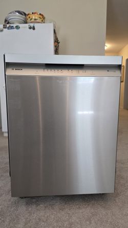 Bosch 100 Series Dishwasher Model #SHE4AEM5N like NEW