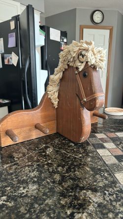 Kid’s Wall Coat Rack