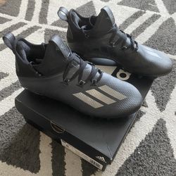 Adidas Football cleats Size 5Y