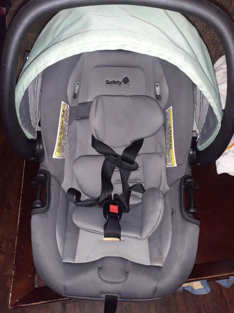 Safety 1st Newborn Stroller and Carseat