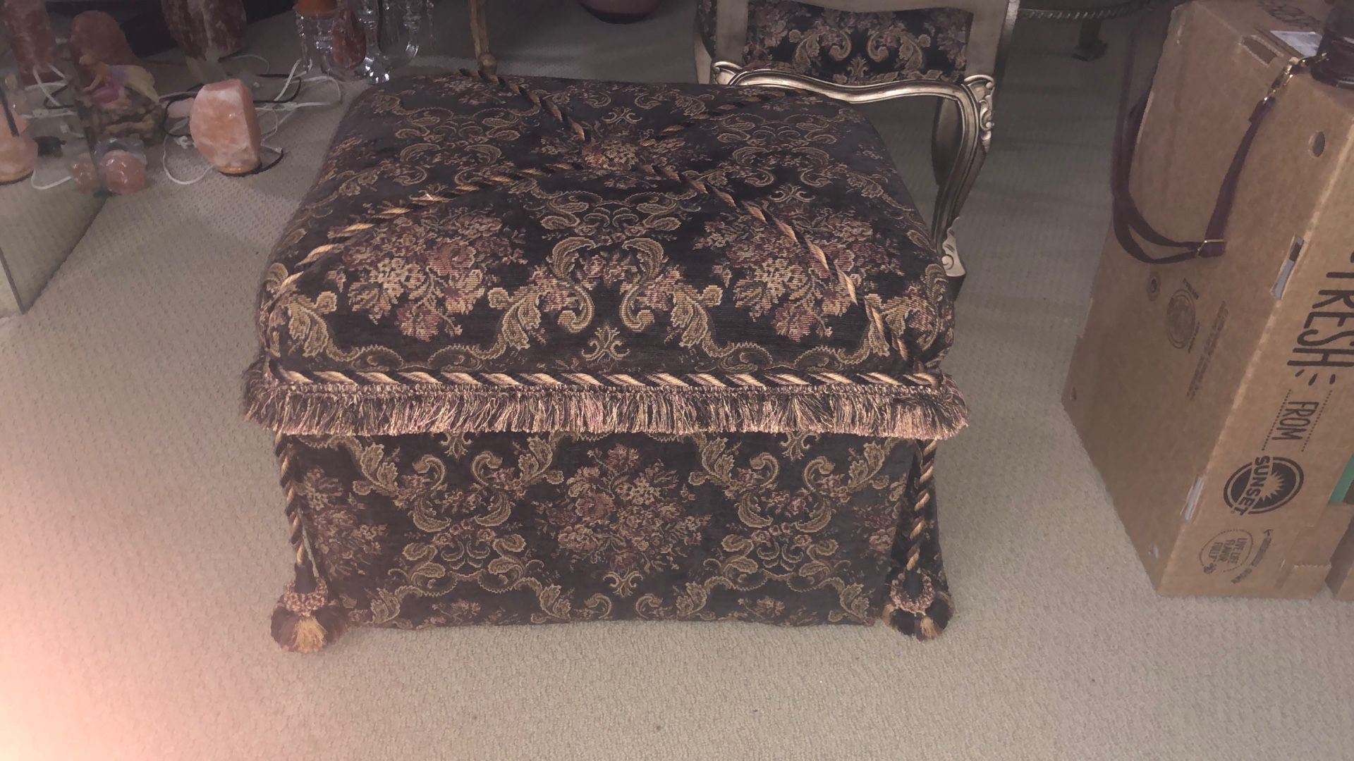 TAPESTRY OTTOMAN - With Fringe And Tassel Details