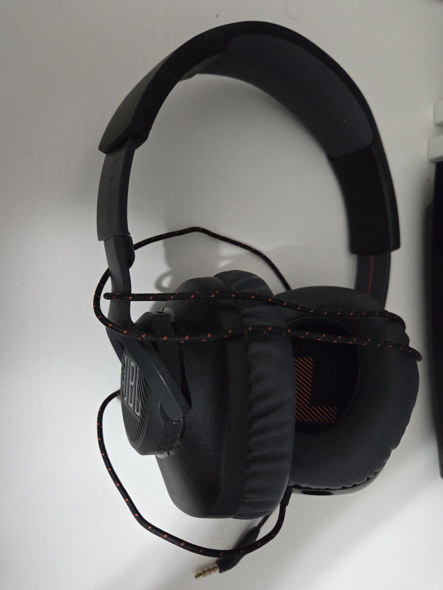 JBL headphone