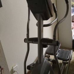 AFG SPORT ELLIPTICAL MACHINE
