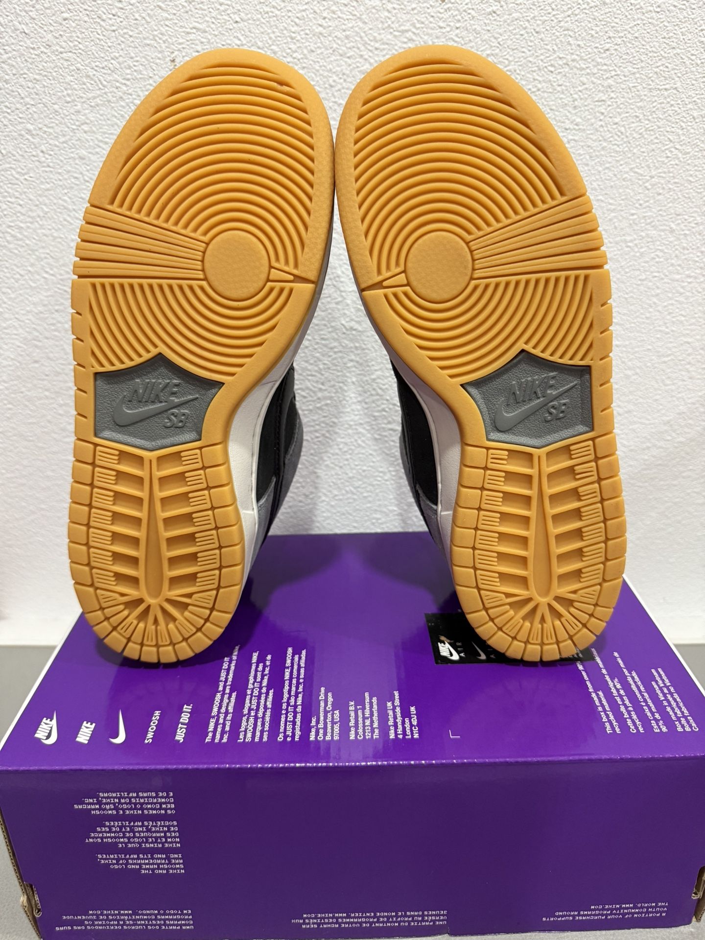 Nike Dunk SB Low shoe Dark Smoke Grey HF3063 001 Men's shoes