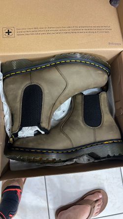 Dr martens size 10 M