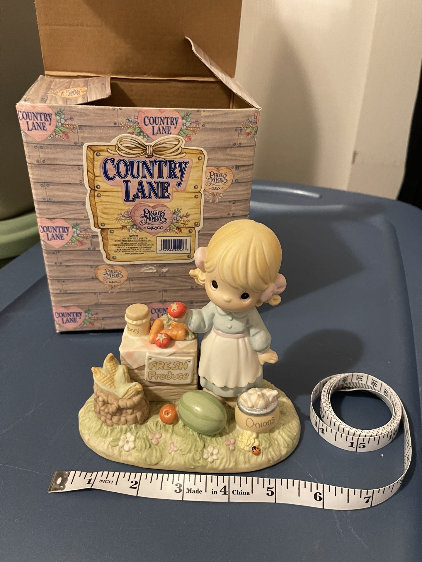 Precious Moments Country Lane Collection