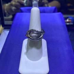 14KT White Gold Ring W/Diamonds 