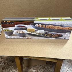 Set Of 5 Melamine Serving Dishes . Brand New in A Box 