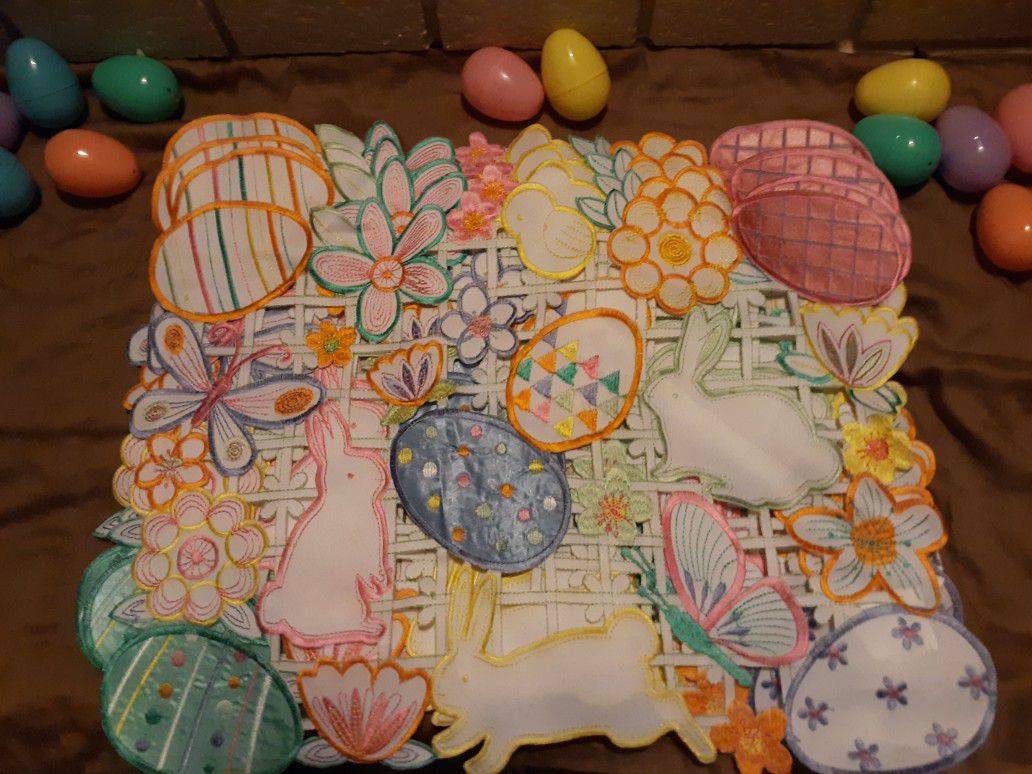 6 Easter place mats