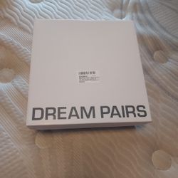 Size 9 Dream Pairs 5" High Heels