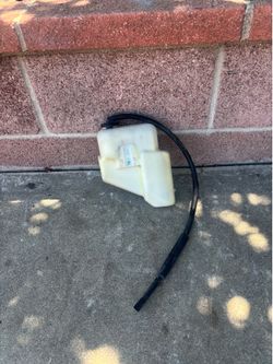 ENGINE COOLANTRECOVERY TANK 2007-2011 TOYOTA CAMRY.