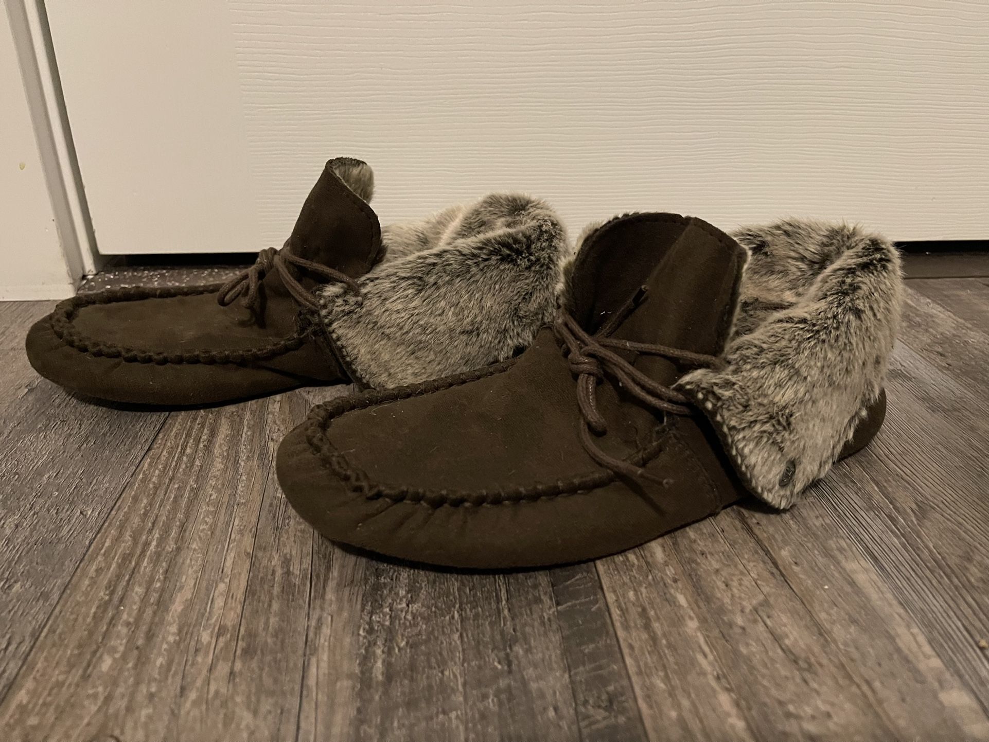 Simply Vera Vera Wang Moccasins Shoes Slippers Size 9/10