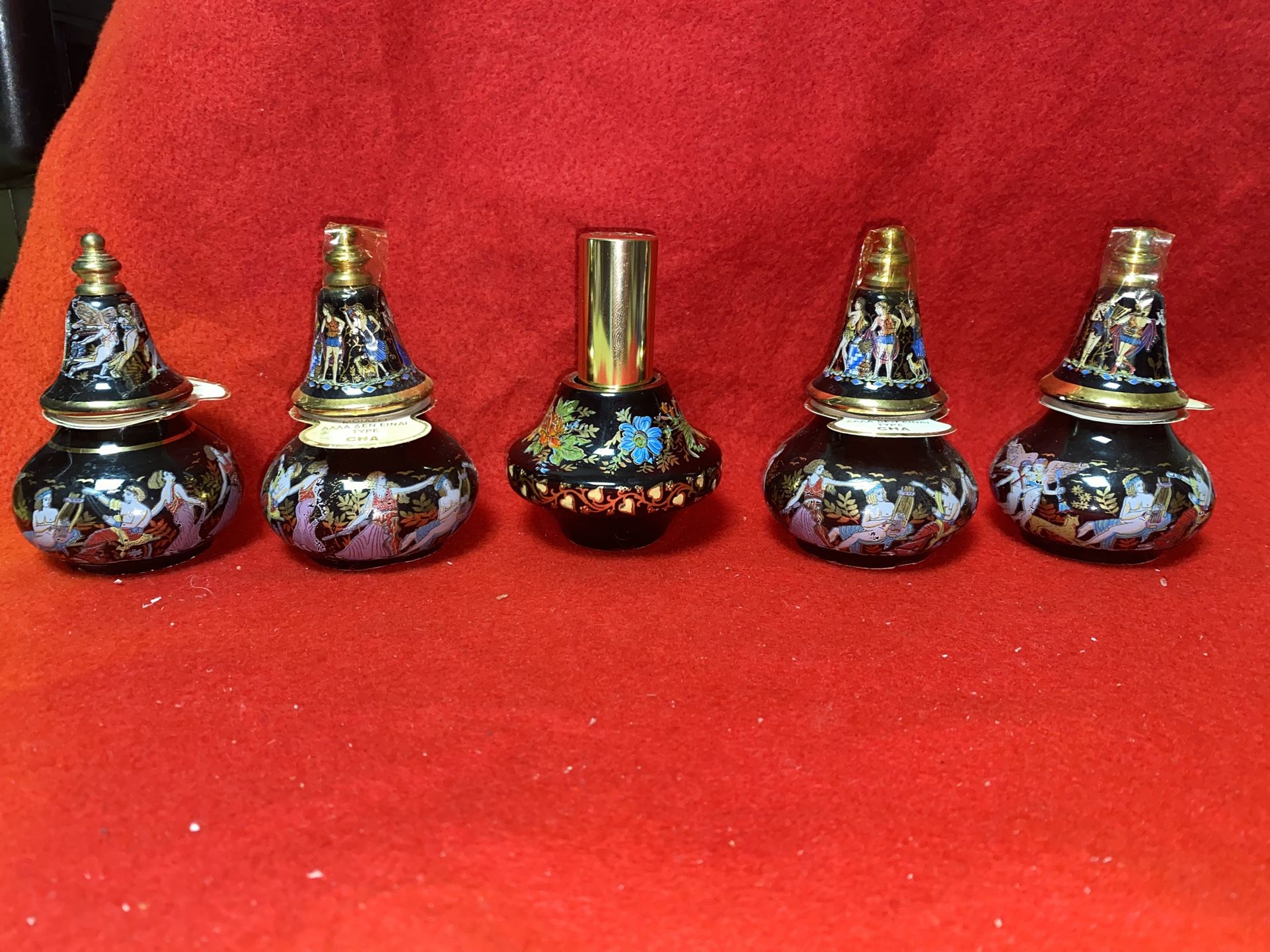 Vintage 3.5 Inch Set Of 5 1 Refillable Spray 4 Oil/Cream 24k gold Ceramic Vase Collectibles