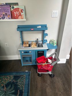 Little Tikes play kitchen and accessories