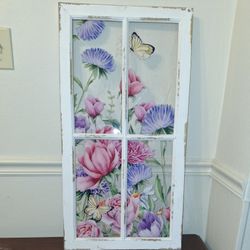 0ld Painted Window Flower Design
