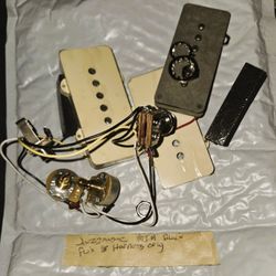 Fender Jazzmaster Player II Set of pickups and Harness Single Coil Pick Ups Cream
